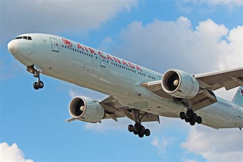 air canada 777 300er|Air Canada Boeing 777.